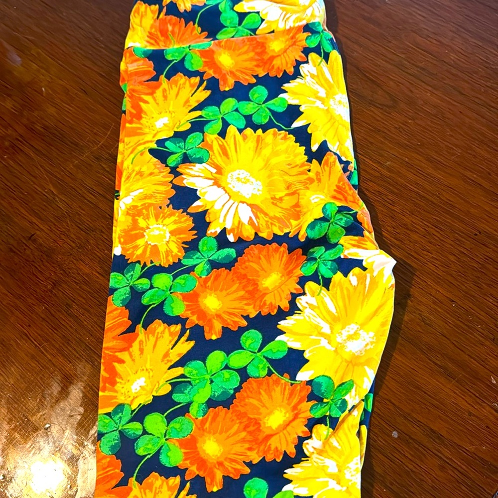 LuLaRoe Sunflower Clover Leggings